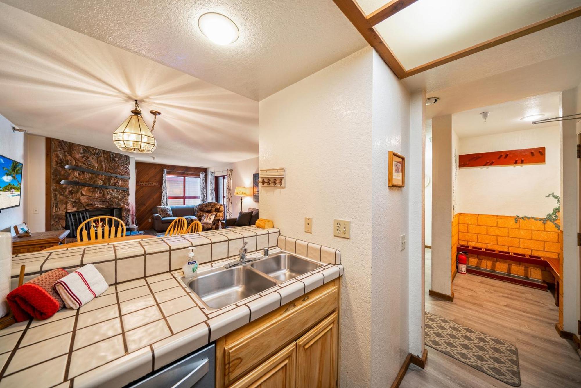 Aspen Creek By 101 Great Escapes Apartment Mammoth Lakes Room photo